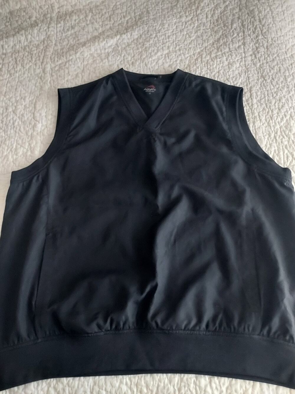 Acuity Men's size Large Windbreaker Golf Vest Sleeveless Polyester Reg fit Black
